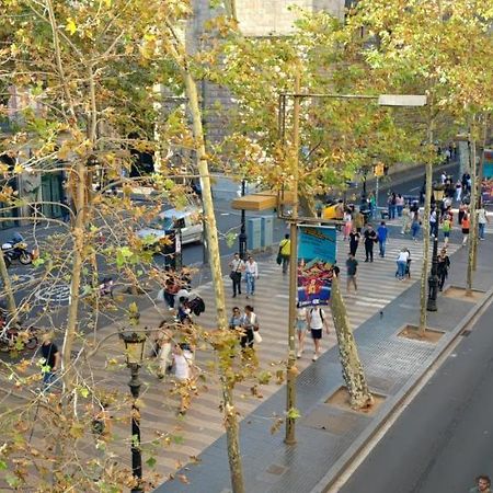 Hostal Parisien Las Ramblas Barcelona Exterior photo