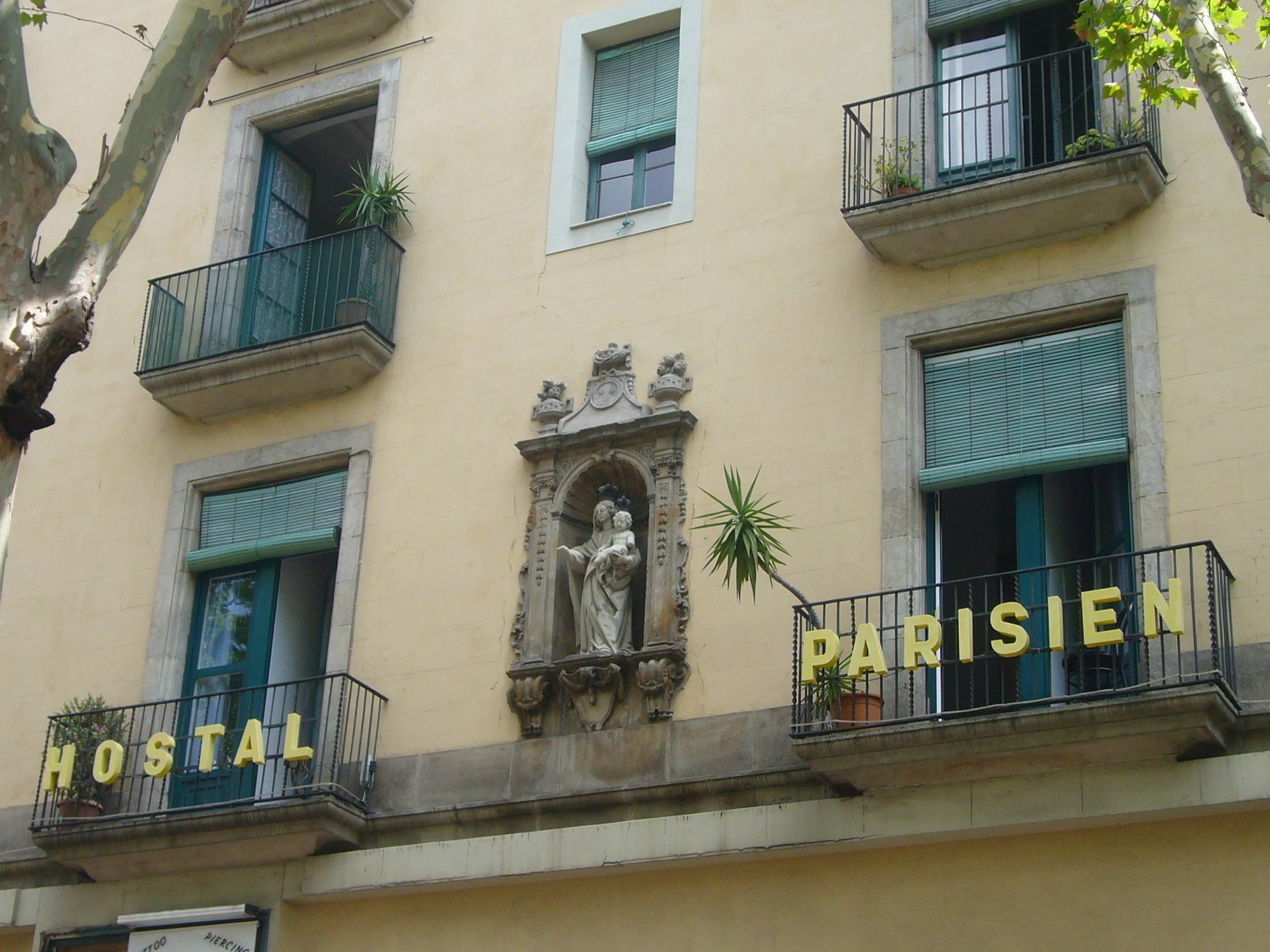 Hostal Parisien Las Ramblas Barcelona Exterior photo